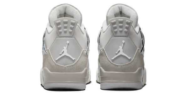 Air Jordan 4 Retro Frozen Moments